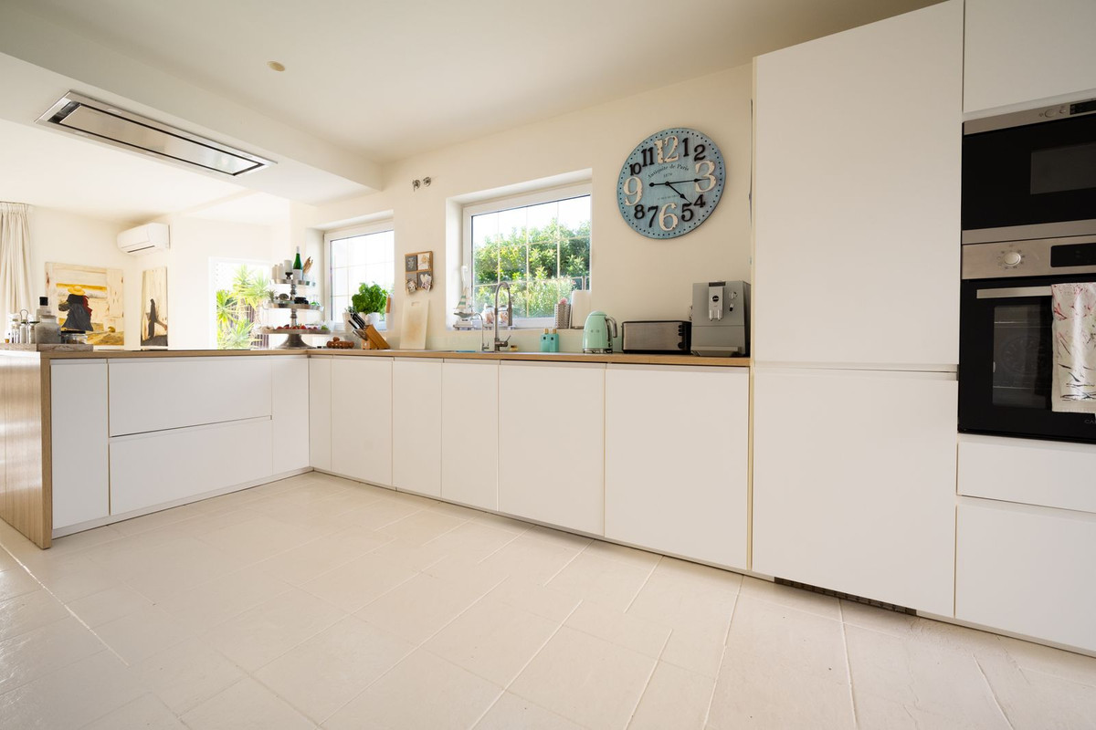 5 Bed, 4 Bath, HouseFor Sale, Riviera Del Sol, Malaga