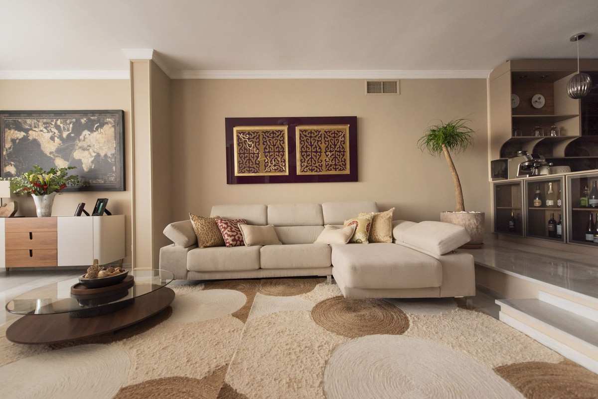 3 Bed, 2 Bath, HouseFor Sale, Nueva Andalucia, Malaga