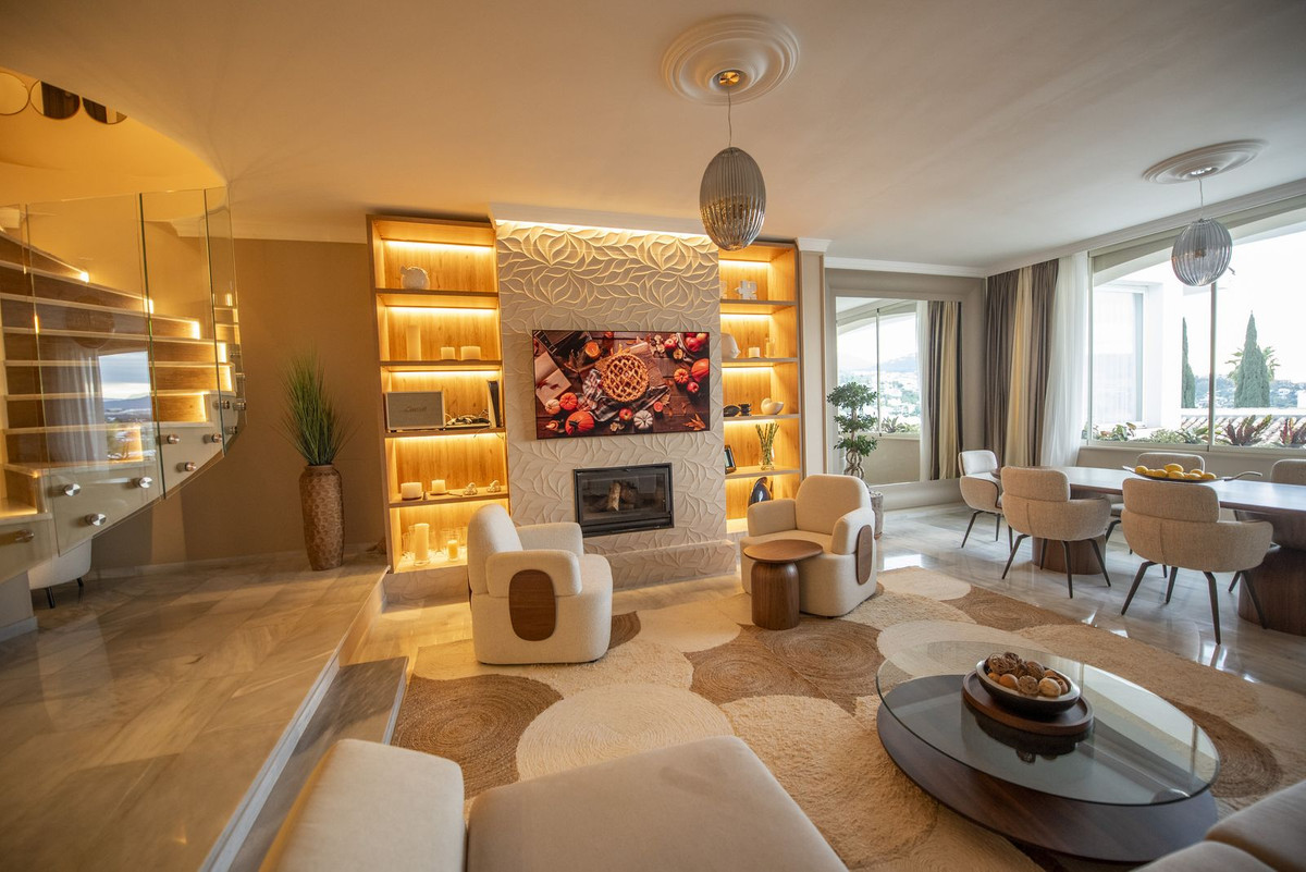 3 Bed, 2 Bath, HouseFor Sale, Nueva Andalucia, Malaga