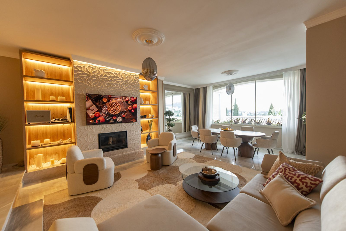 3 Bed, 2 Bath, HouseFor Sale, Nueva Andalucia, Malaga