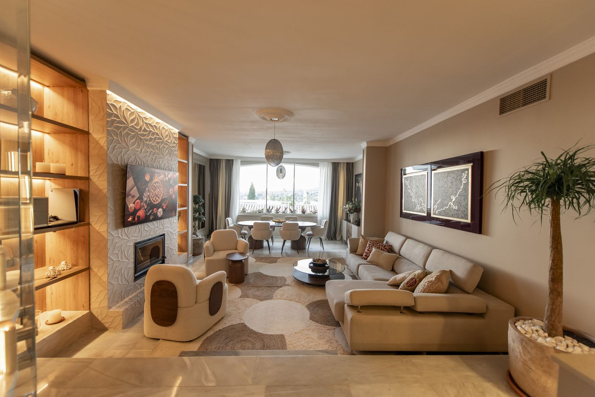 3 Bed, 2 Bath, HouseFor Sale, Nueva Andalucia, Malaga