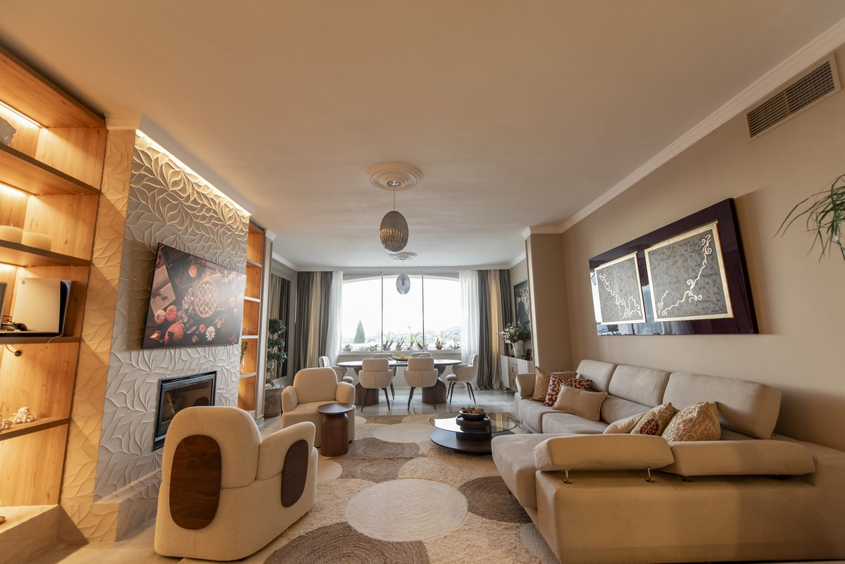 3 Bed, 2 Bath, HouseFor Sale, Nueva Andalucia, Malaga