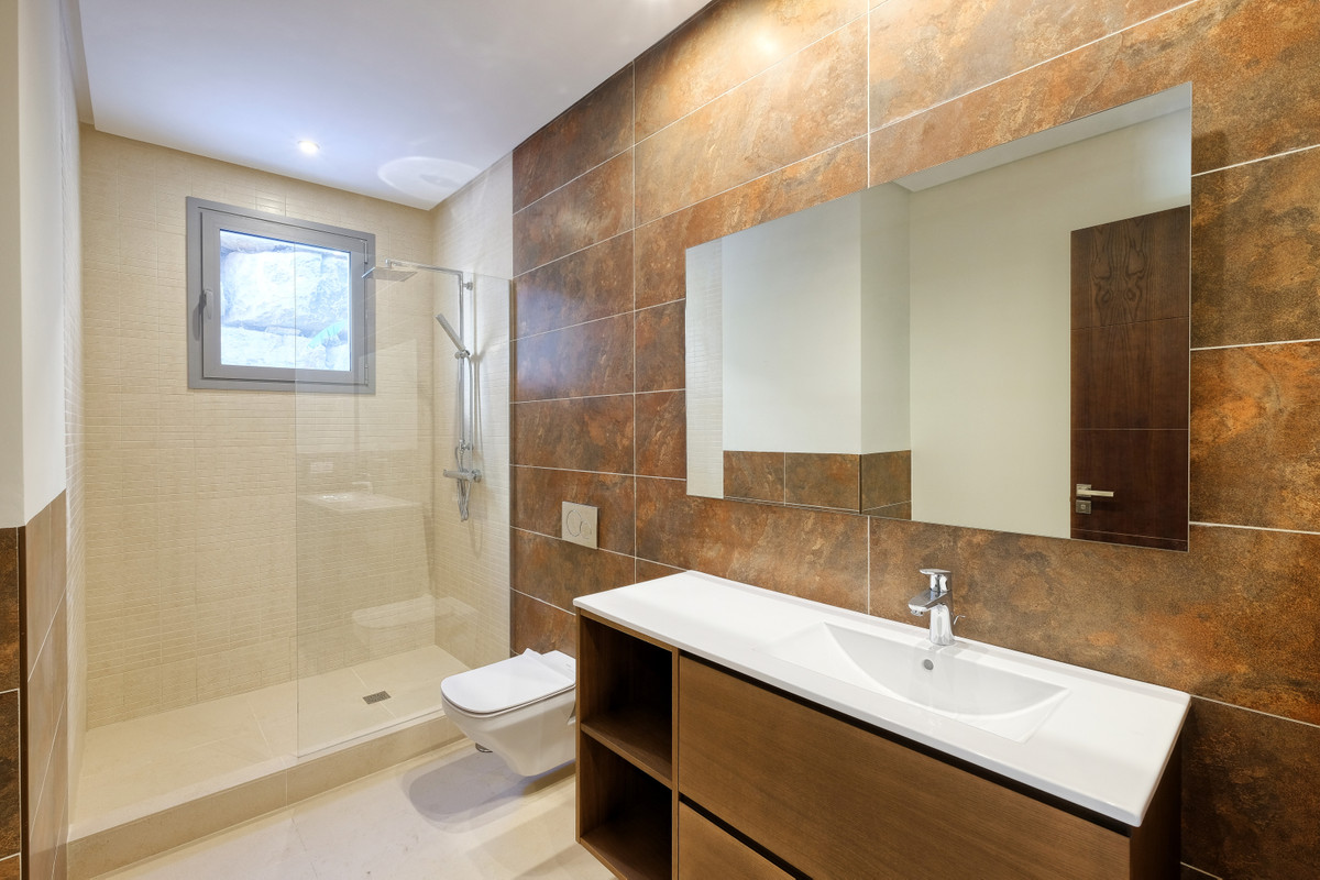 4 Bed, 4 Bath, HouseFor Sale, Benahavis, Malaga