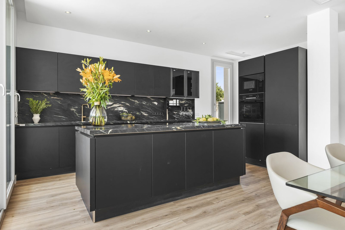 5 Bed, 5 Bath, HouseFor Sale, San Pedro de Alcantara, Malaga