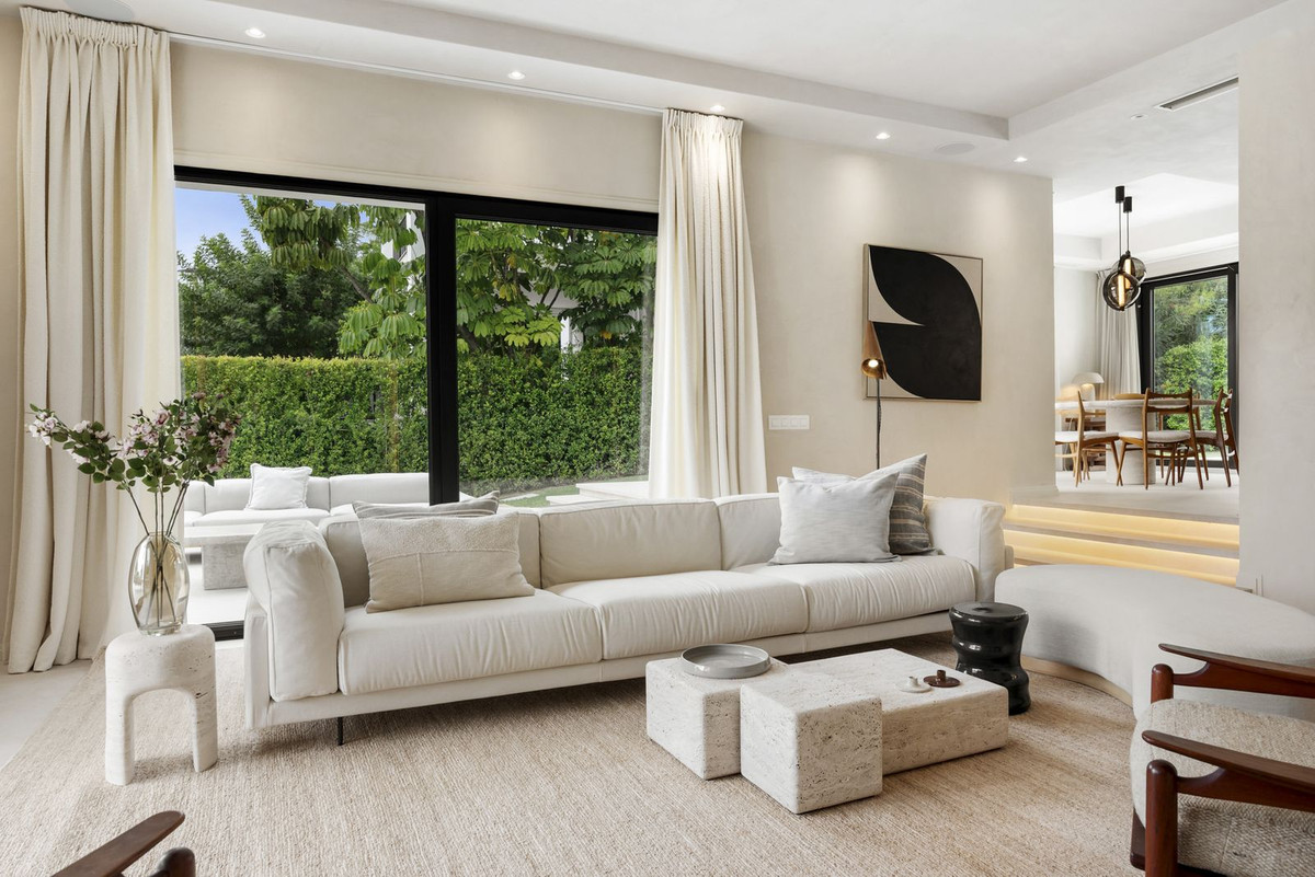 4 Bed, 4 Bath, HouseFor Sale, Benahavis, Malaga