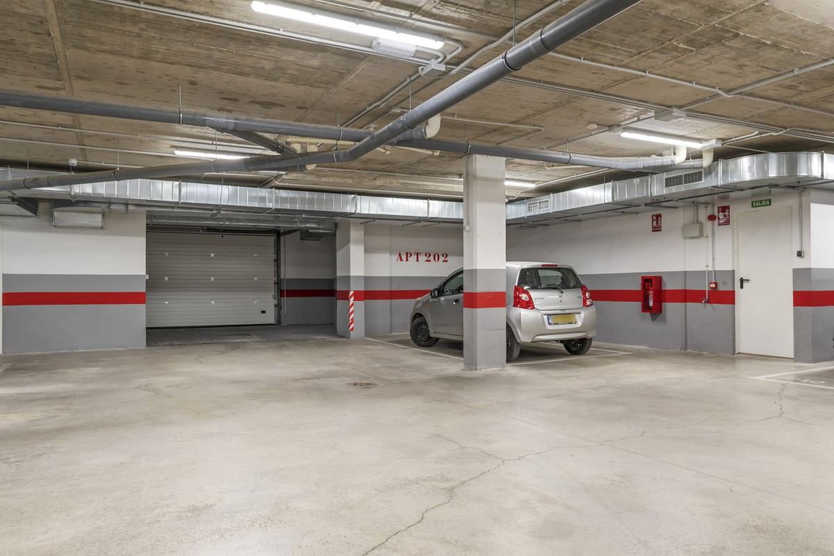 2 Bed, 2 Bath, ApartmentFor Sale, Estepona, Malaga