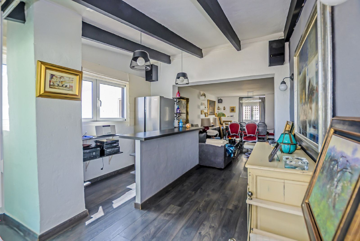 3 Bed, 3 Bath, ApartmentFor Sale, Puerto Banus, Malaga