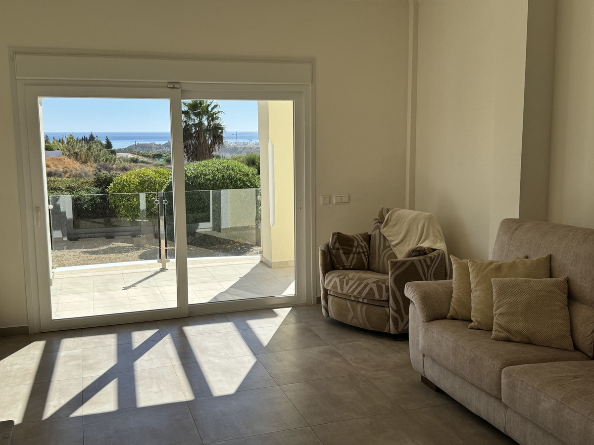 5 Bed, 4 Bath, HouseFor Sale, Estepona, Malaga