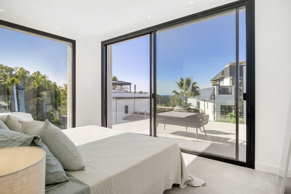 5 Bed, 5 Bath, HouseFor Sale, Marbesa, Malaga