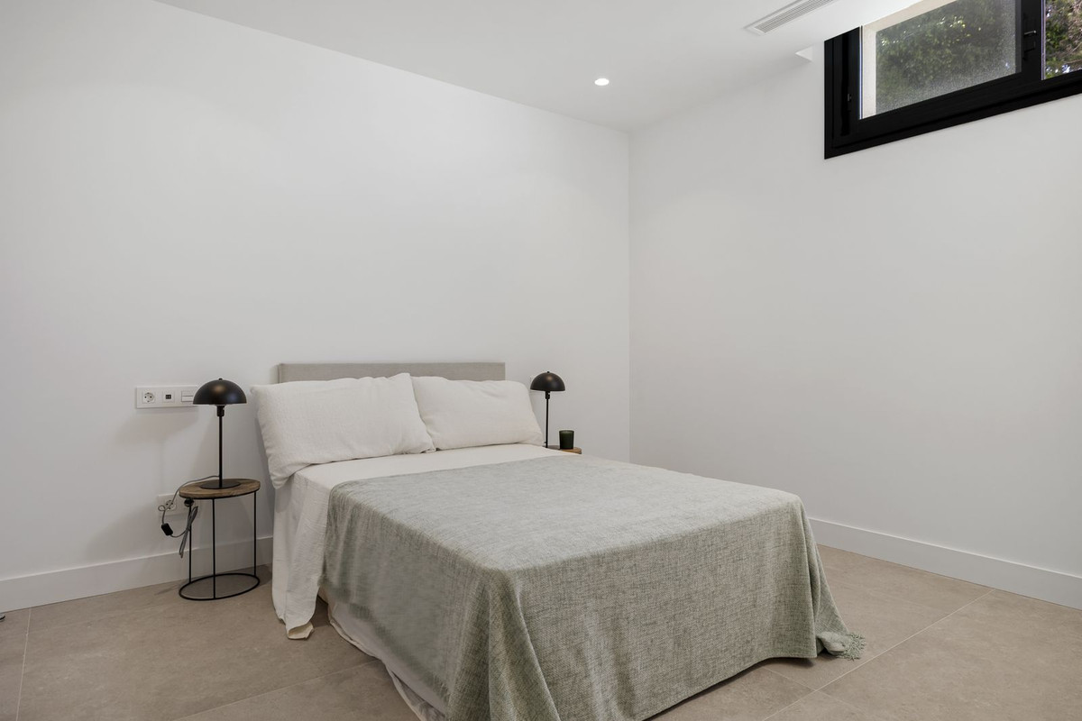 5 Bed, 5 Bath, HouseFor Sale, Marbesa, Malaga