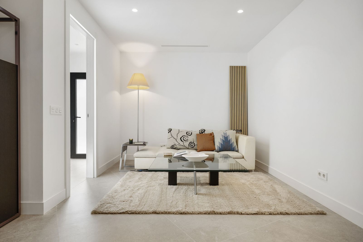 5 Bed, 5 Bath, HouseFor Sale, Marbesa, Malaga