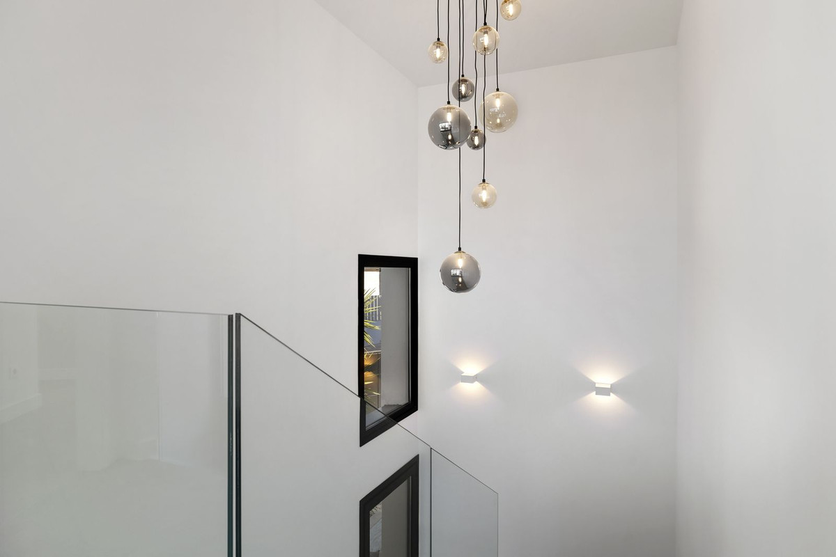 5 Bed, 5 Bath, HouseFor Sale, Marbesa, Malaga