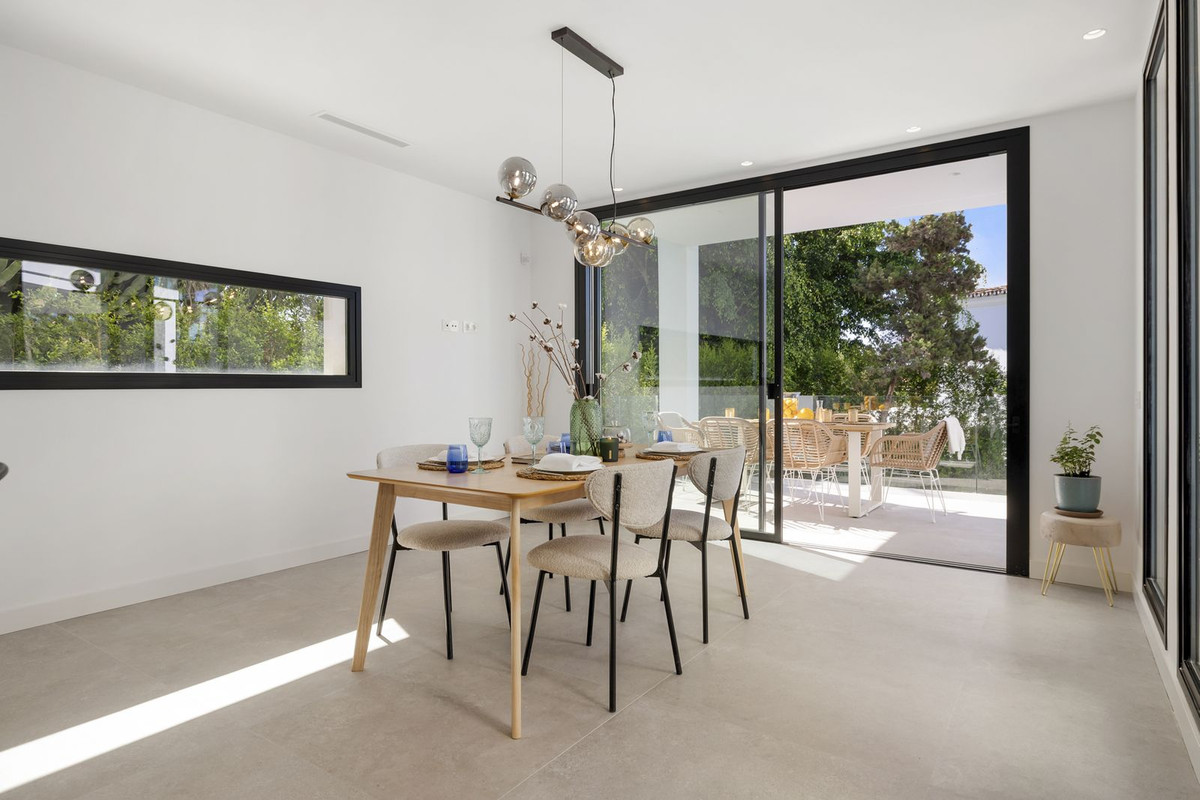 5 Bed, 5 Bath, HouseFor Sale, Marbesa, Malaga