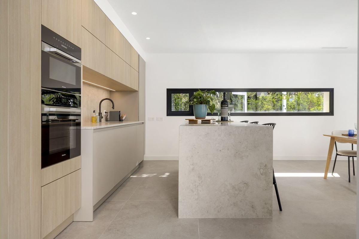 5 Bed, 5 Bath, HouseFor Sale, Marbesa, Malaga