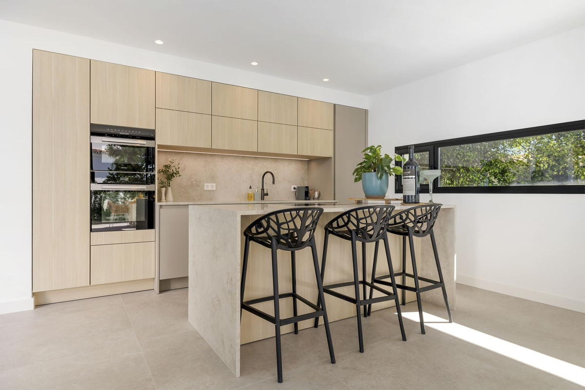 5 Bed, 5 Bath, HouseFor Sale, Marbesa, Malaga