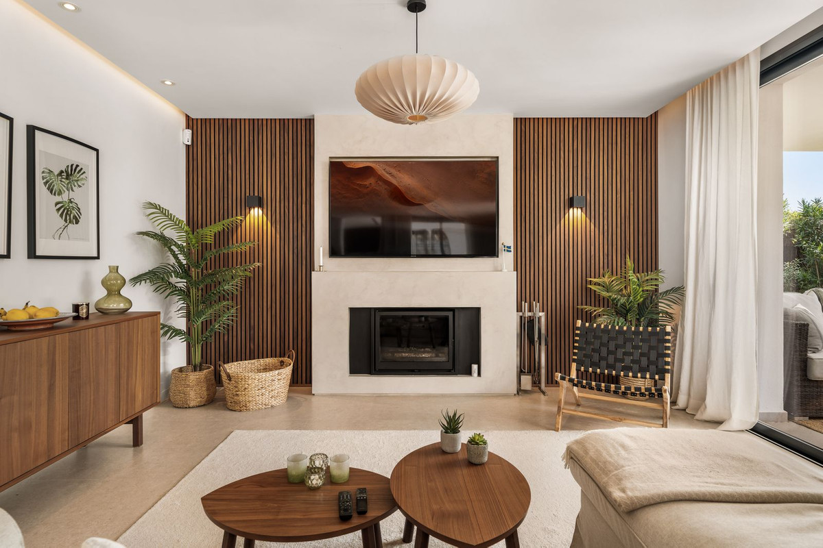 4 Bed, 4 Bath, HouseFor Sale, Nueva Andalucia, Malaga