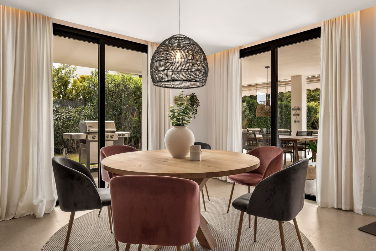 4 Bed, 4 Bath, HouseFor Sale, Nueva Andalucia, Malaga