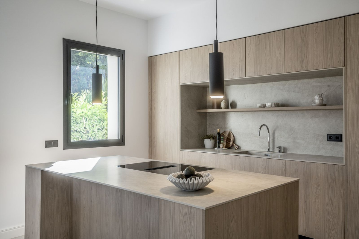 3 Bed, 3 Bath, ApartmentFor Sale, Sierra Blanca, Malaga