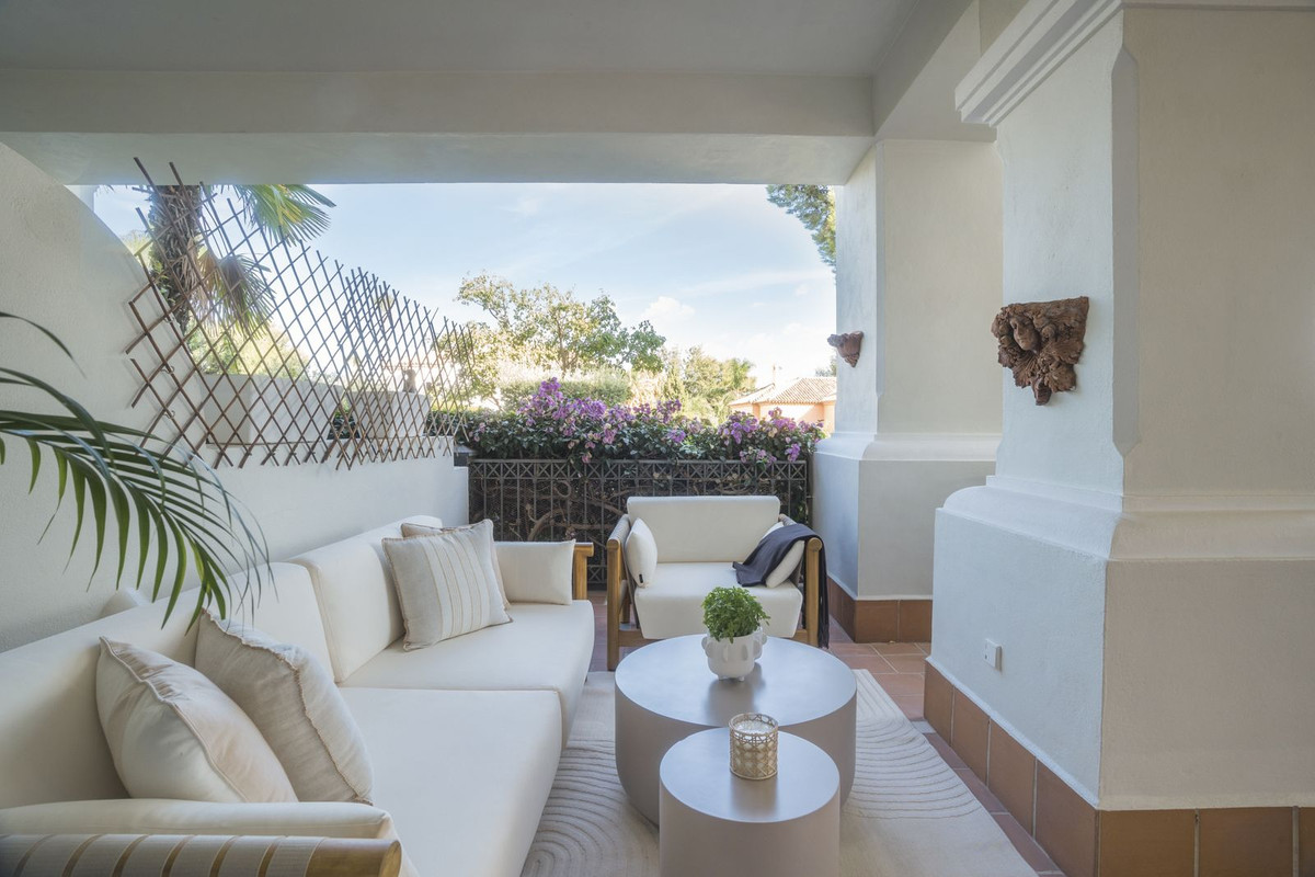 3 Bed, 3 Bath, ApartmentFor Sale, Sierra Blanca, Malaga