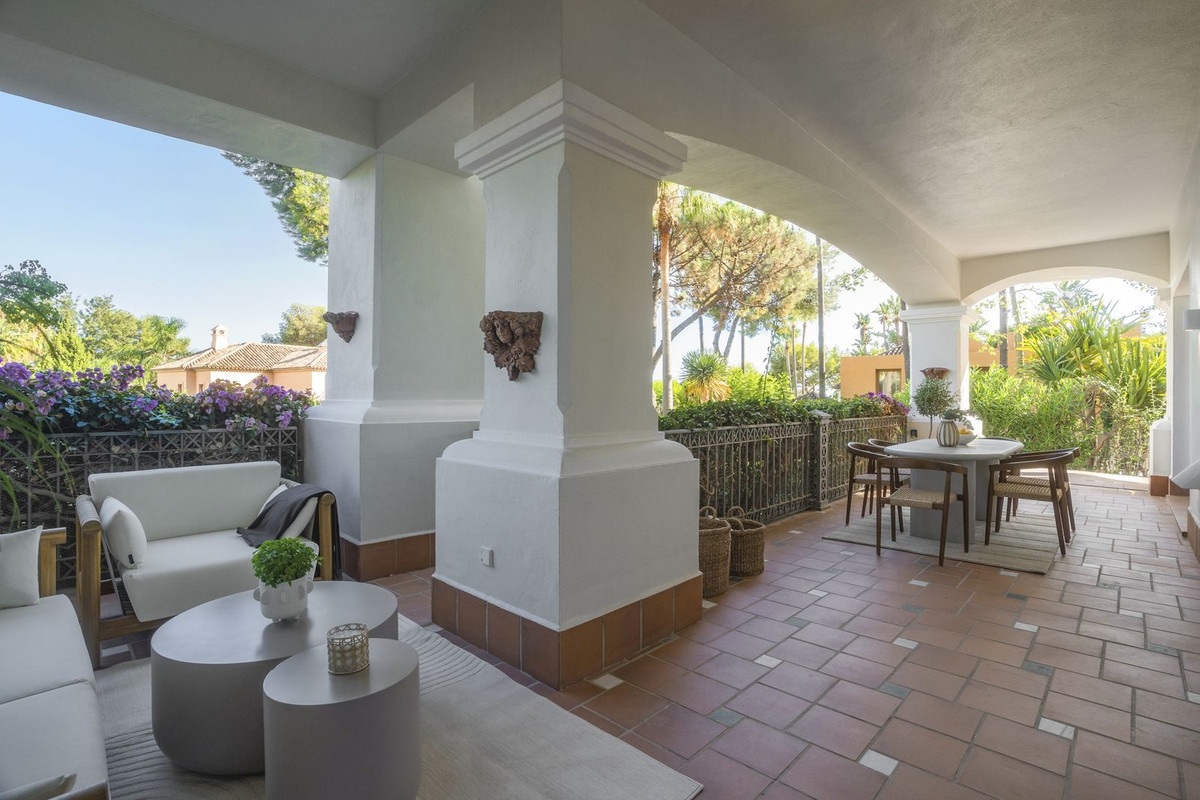 3 Bed, 3 Bath, ApartmentFor Sale, Sierra Blanca, Malaga