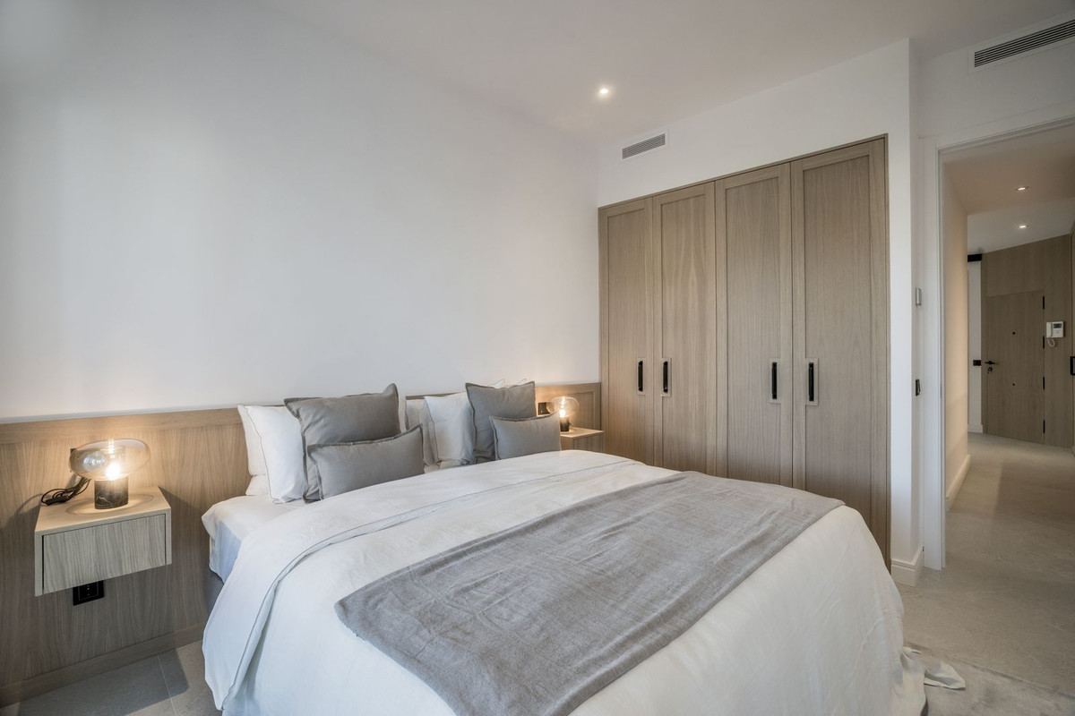 3 Bed, 3 Bath, ApartmentFor Sale, Sierra Blanca, Malaga