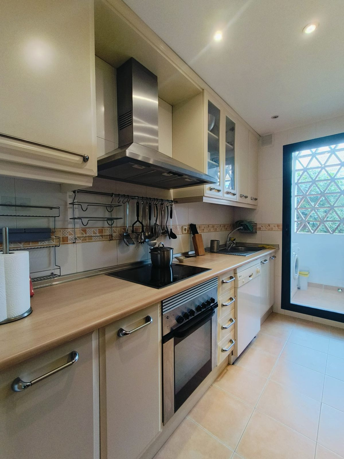 2 Bed, 2 Bath, ApartmentFor Sale, Marbesa, Malaga