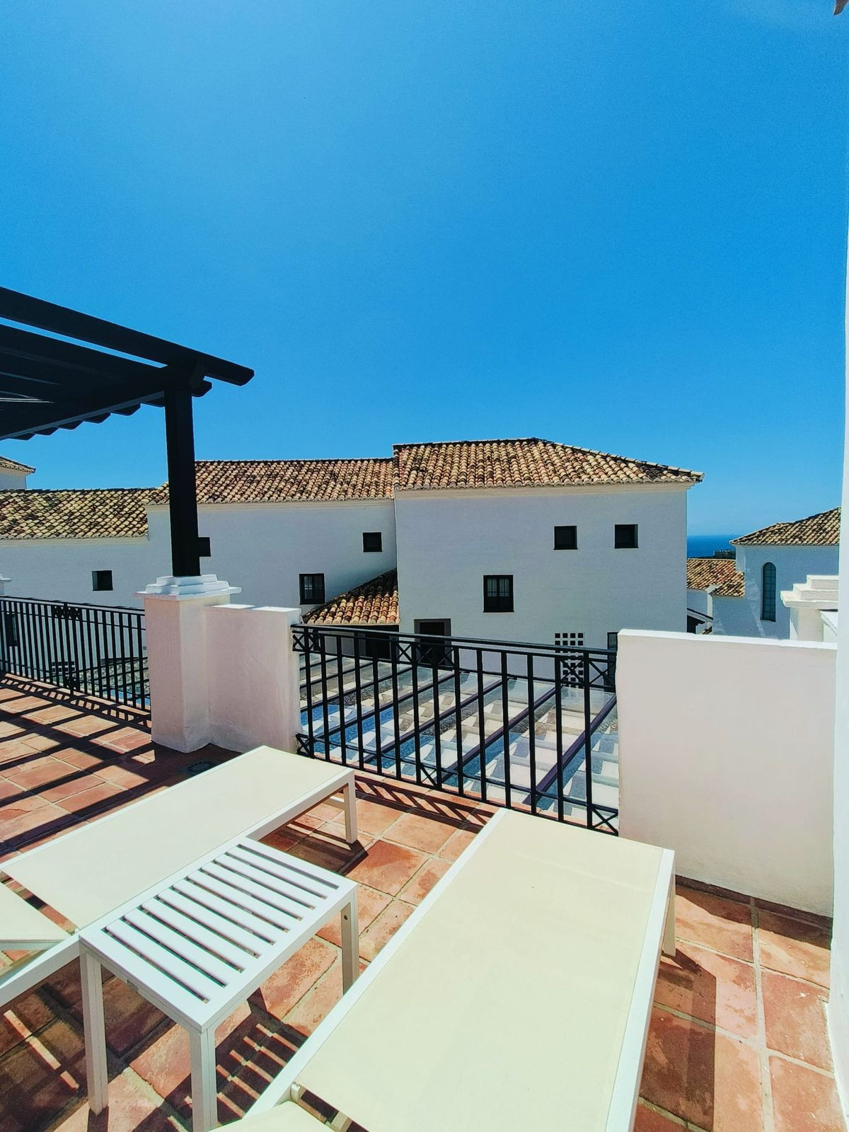 4 Bed, 3 Bath, ApartmentFor Sale, Los Monteros, Malaga