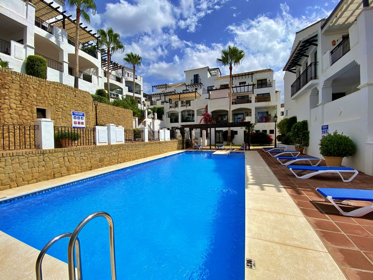 4 Bed, 3 Bath, ApartmentFor Sale, Los Monteros, Malaga