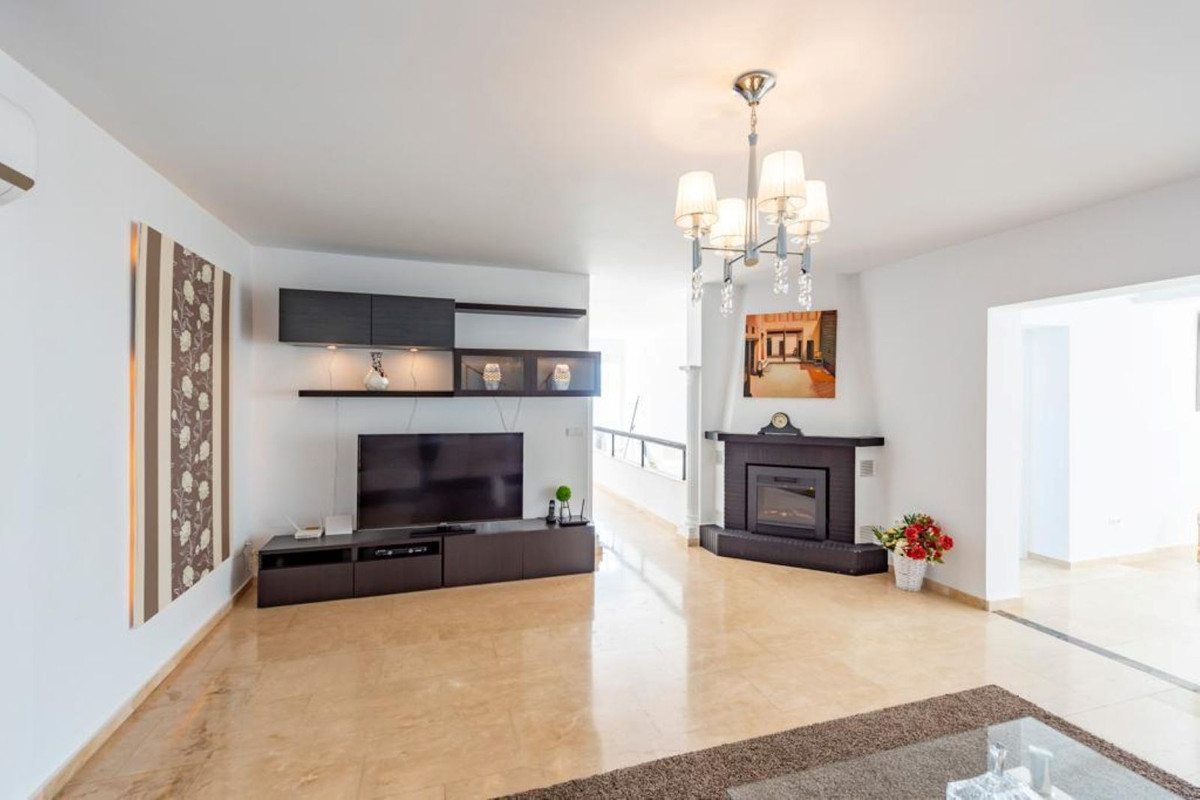 6 Bed, 7 Bath, HouseFor Sale, El Chaparral, Malaga