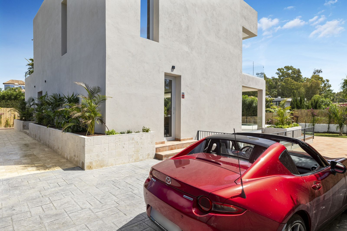 5 Bed, 5 Bath, HouseFor Sale, San Pedro de Alcantara, Malaga