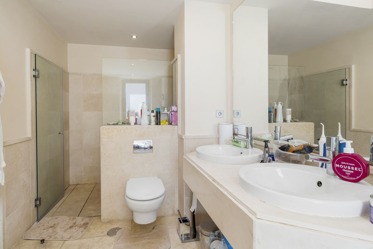 3 Bed, 3 Bath, ApartmentFor Sale, Los Flamingos, Malaga