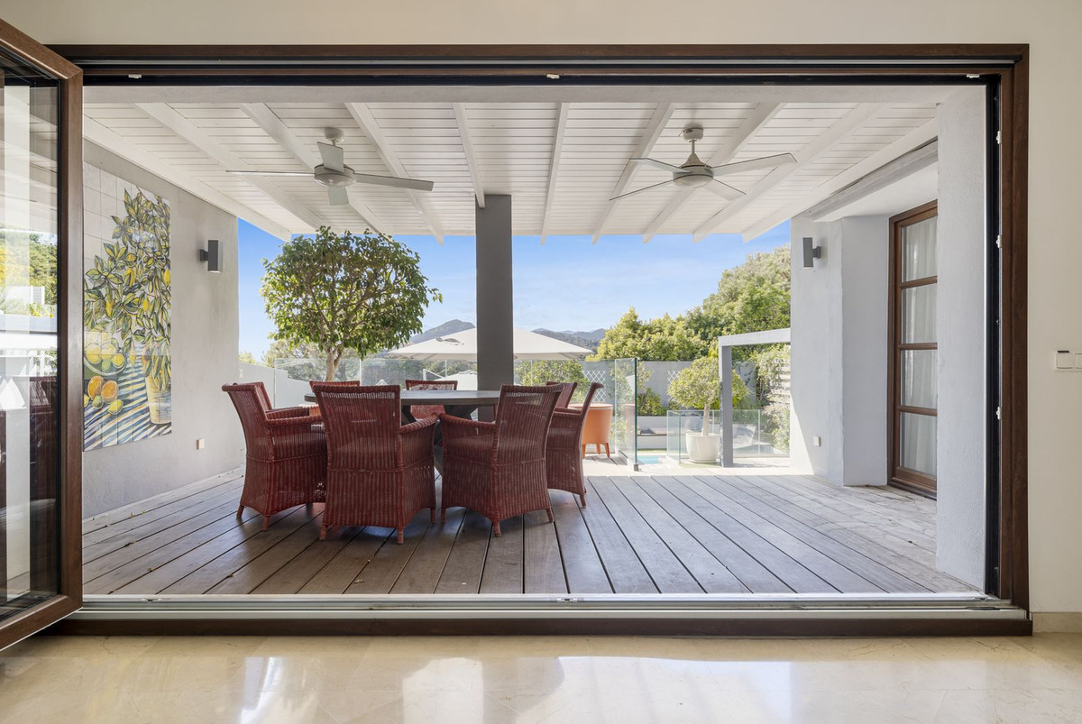 5 Bed, 4 Bath, HouseFor Sale, Benahavis, Malaga