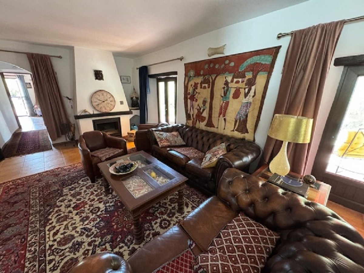 4 Bed, 2 Bath, HouseFor Sale, Casares, Malaga