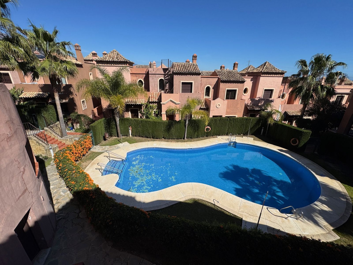 4 Bed, 3 Bath, HouseFor Sale, Estepona, Malaga