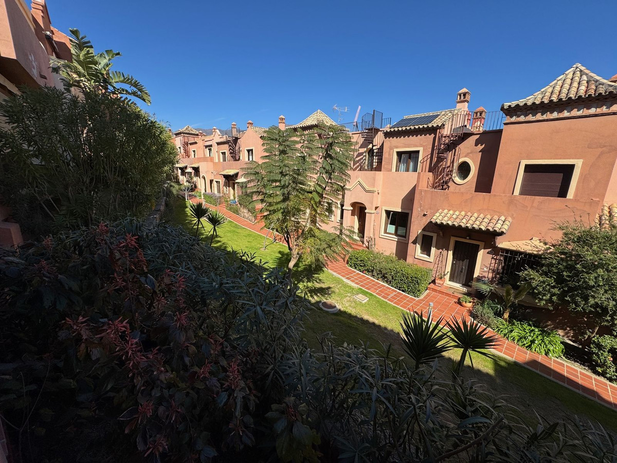 4 Bed, 3 Bath, HouseFor Sale, Estepona, Malaga