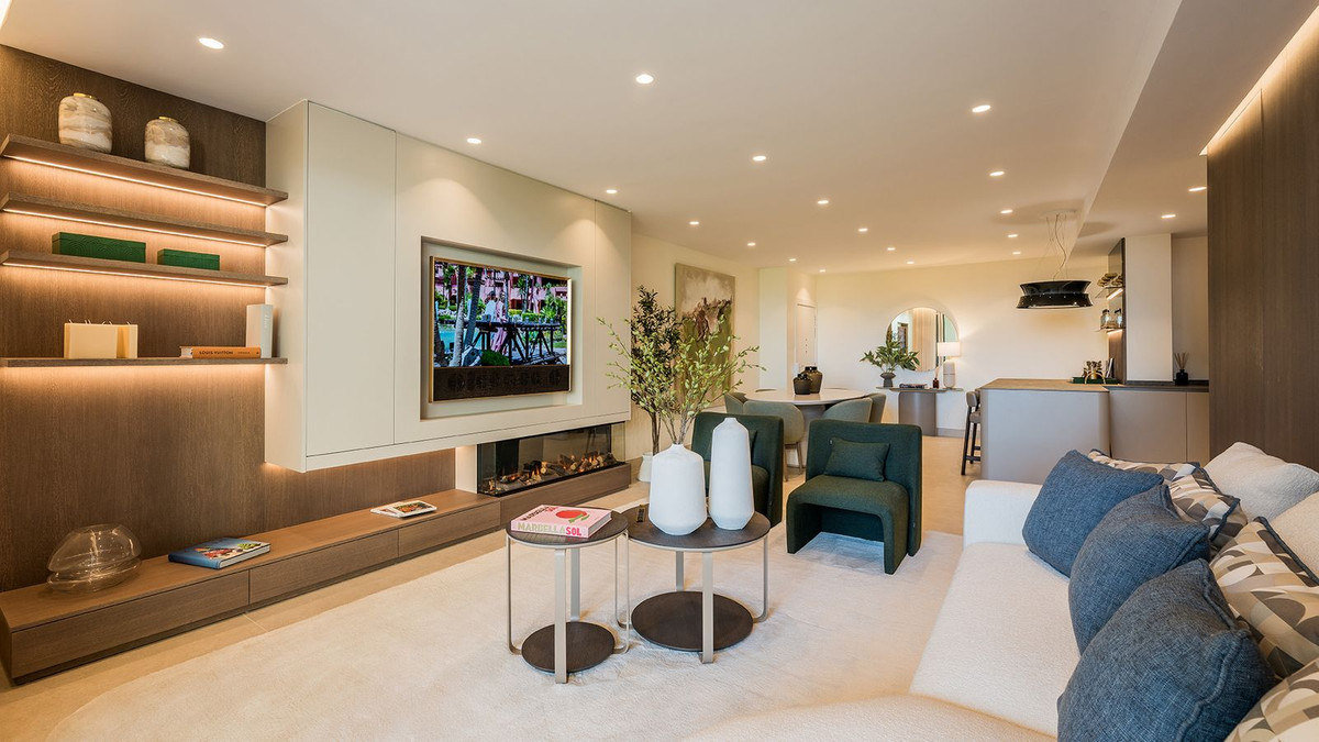 3 Bed, 2 Bath, ApartmentFor Sale, New Golden Mile, Malaga