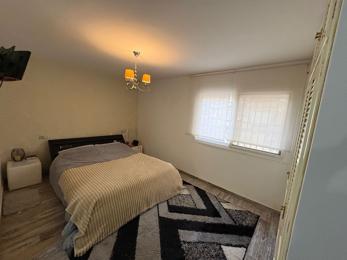 3 Bed, 2 Bath, HouseFor Sale, Estepona, Malaga