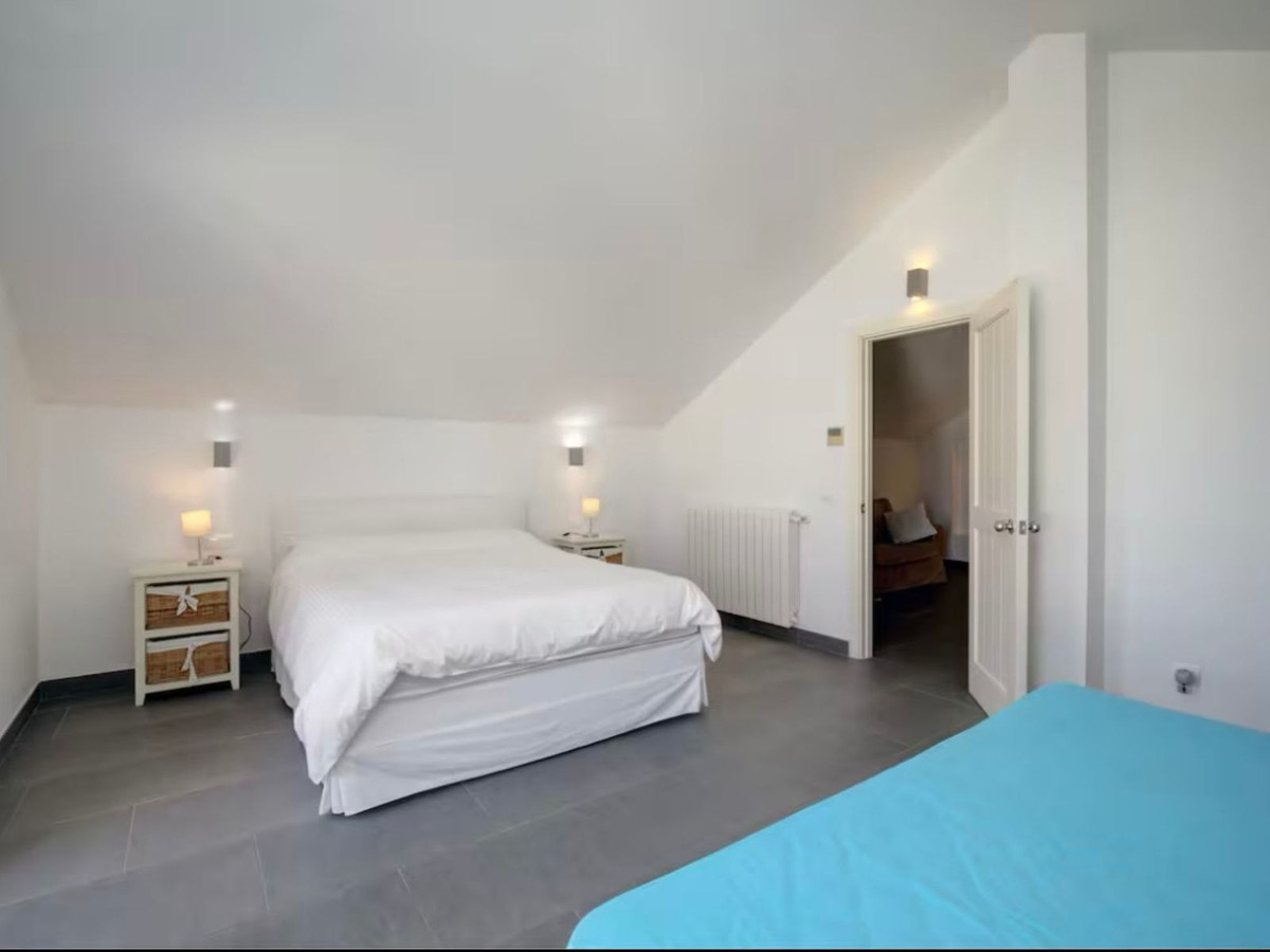 6 Bed, 5 Bath, HouseFor Sale, Manilva, Malaga