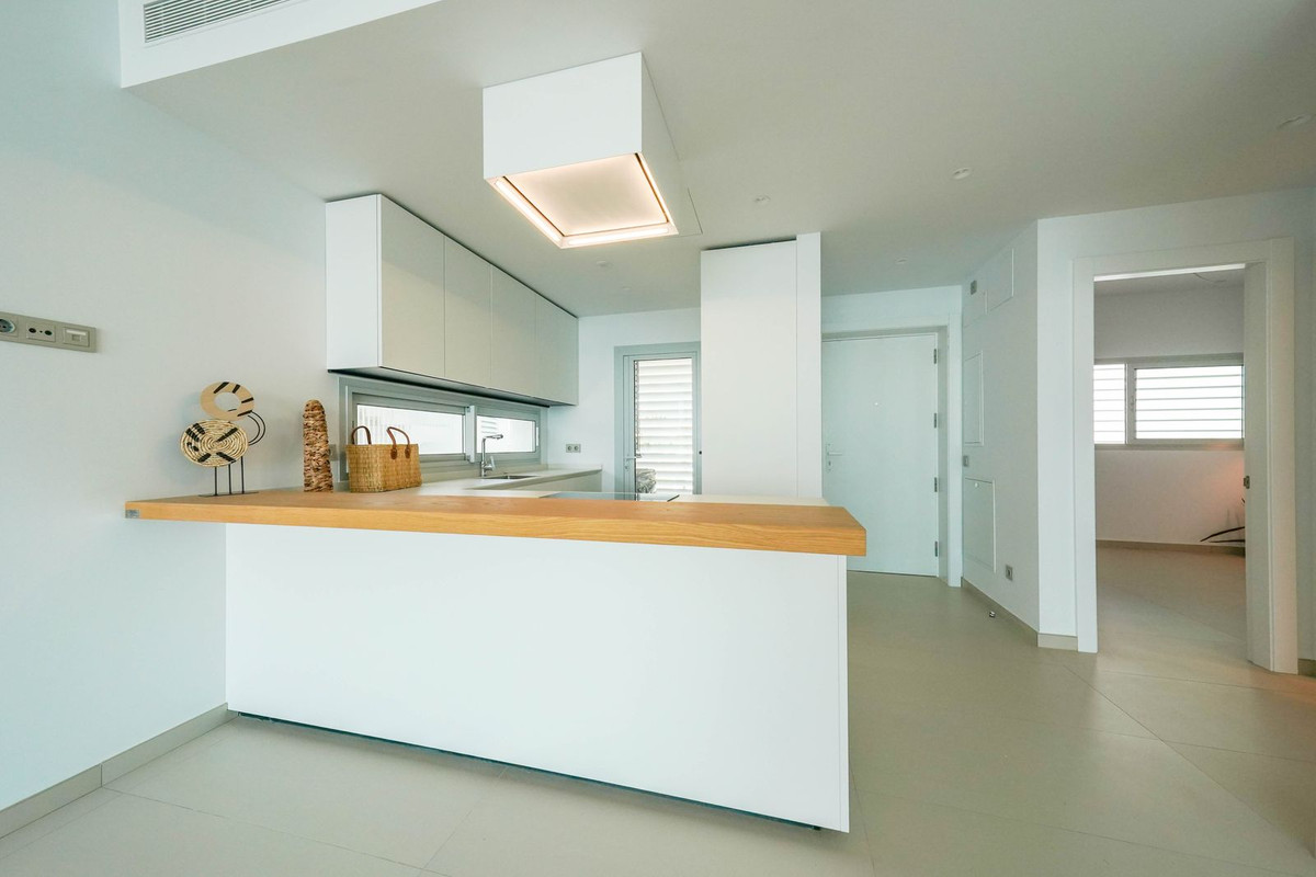 2 Bed, 2 Bath, ApartmentFor Sale, Higueron, Malaga