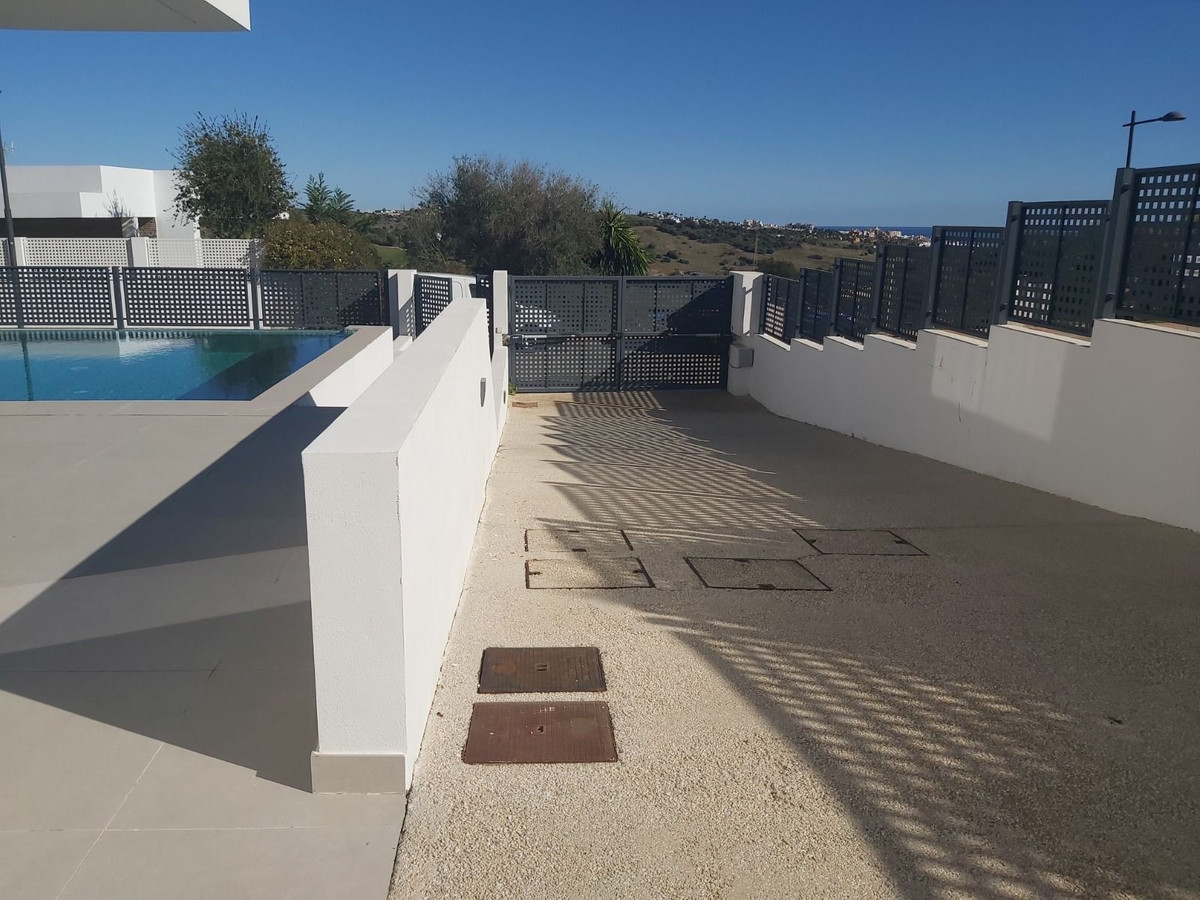 3 Bed, 4 Bath, HouseFor Sale, Estepona, Malaga