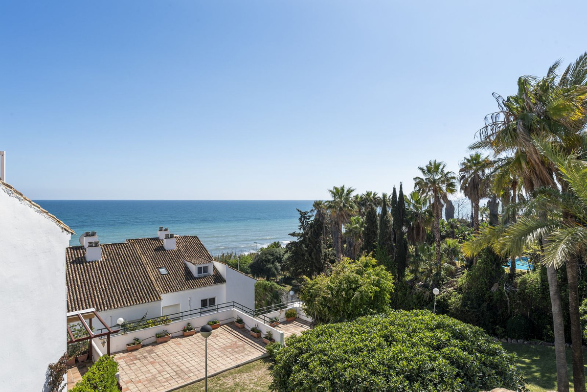 3 Bed, 3 Bath, HouseFor Sale, Estepona, Malaga