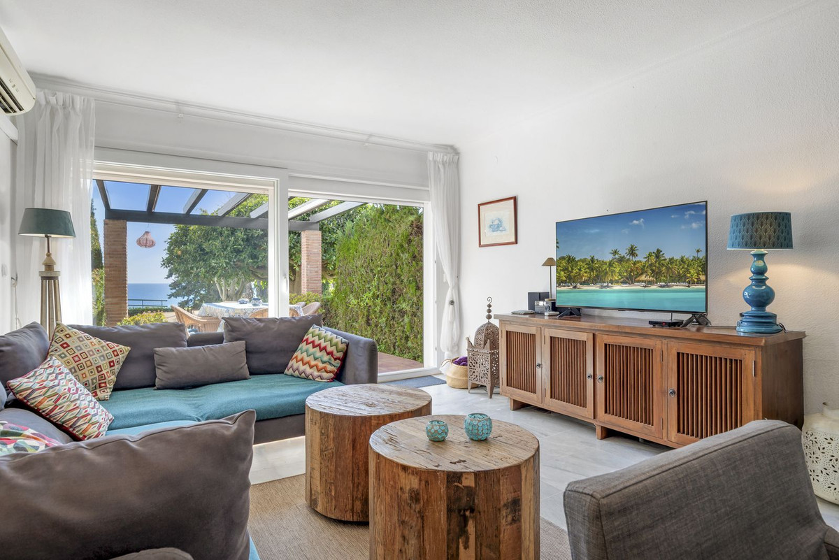 3 Bed, 3 Bath, HouseFor Sale, Estepona, Malaga