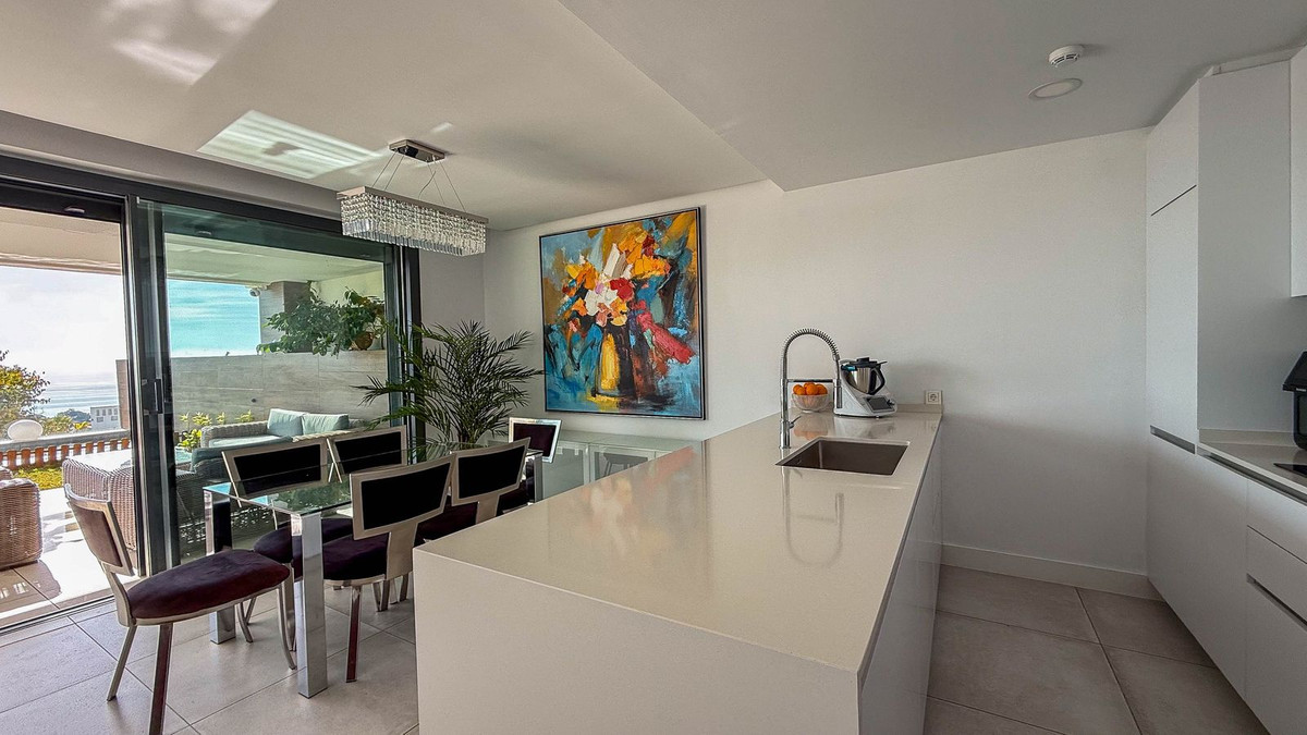 3 Bed, 2 Bath, ApartmentFor Sale, Cabopino, Malaga