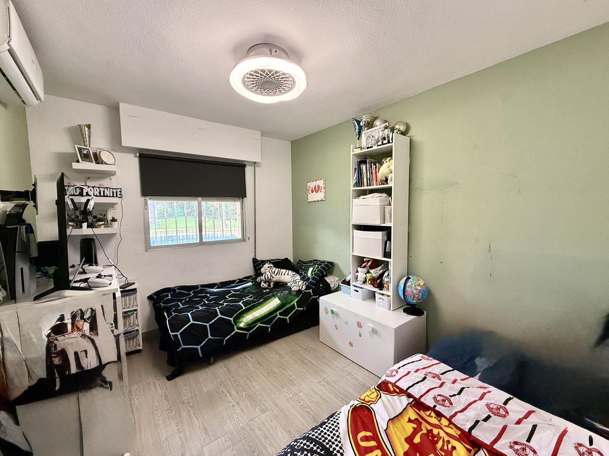 2 Bed, 1 Bath, ApartmentFor Sale, Calahonda, Malaga