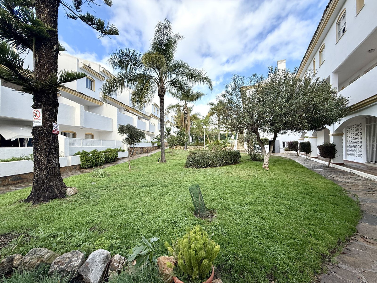 2 Bed, 1 Bath, ApartmentFor Sale, Calahonda, Malaga