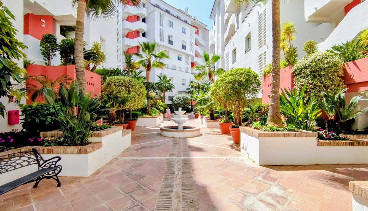 2 Bed, 2 Bath, ApartmentFor Sale, Puerto Banus, Malaga