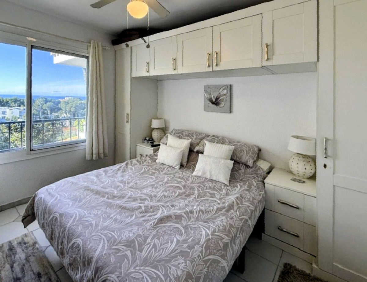 2 Bed, 2 Bath, ApartmentFor Sale, Miraflores, Malaga