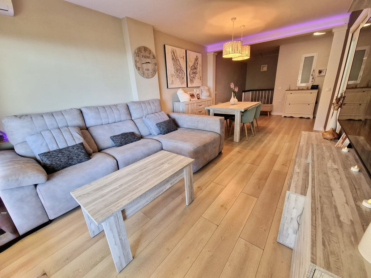 3 Bed, 2 Bath, ApartmentFor Sale, Riviera Del Sol, Malaga