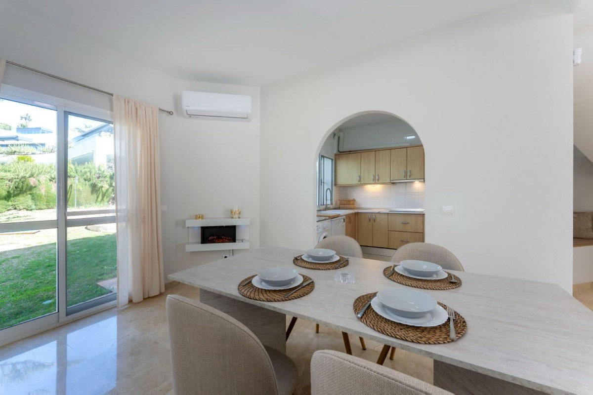 3 Bed, 3 Bath, HouseFor Sale, Artola, Malaga