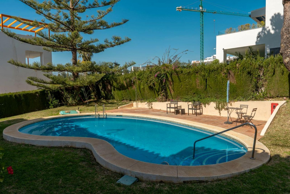 3 Bed, 3 Bath, HouseFor Sale, Artola, Malaga